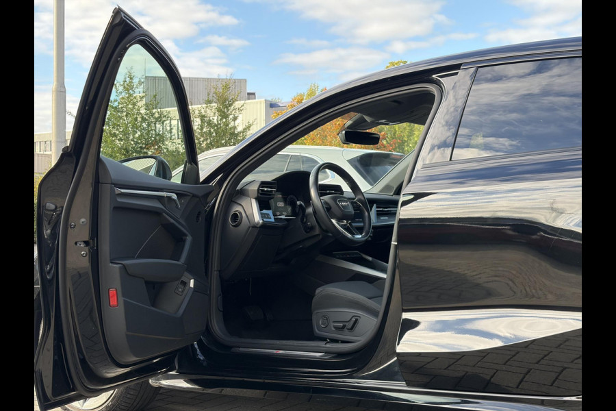 Audi A3 Sportback 45 TFSI e S edition Competition | Matrix LED |  18 inch | B&O Audio | Camera | Adaptive cruise control | Elektrisch verstelbare stoel(en) met geheugen | Head up Display | Keyless entry