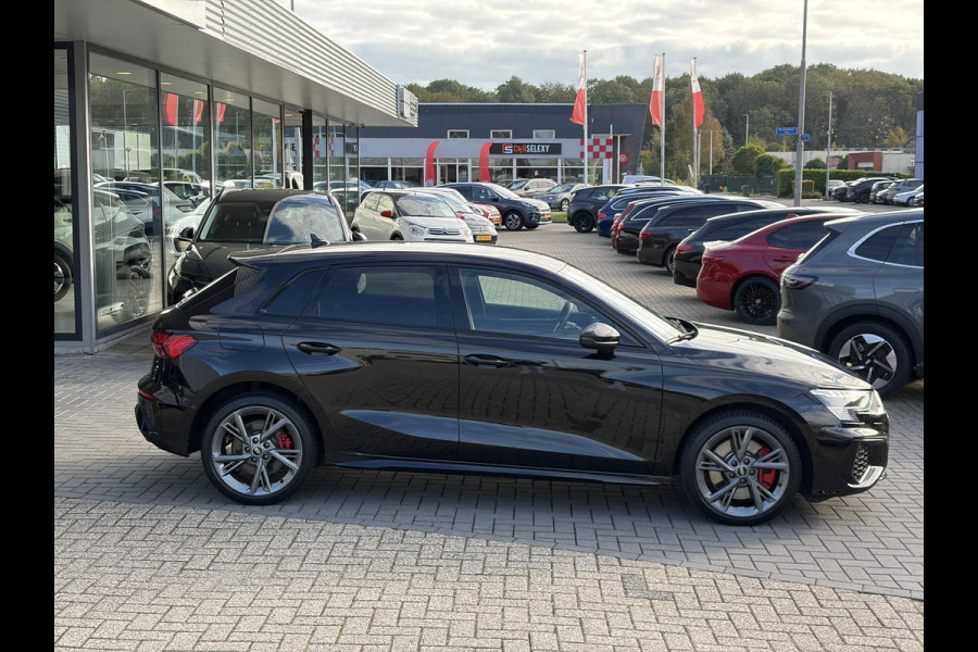 Audi A3 Sportback 45 TFSI e S edition Competition | Matrix LED |  18 inch | B&O Audio | Camera | Adaptive cruise control | Elektrisch verstelbare stoel(en) met geheugen | Head up Display | Keyless entry