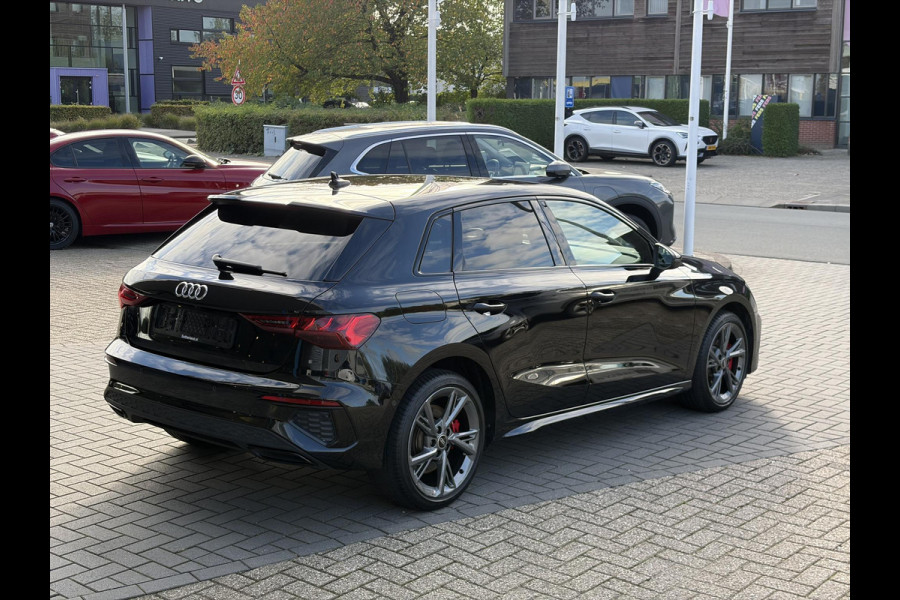 Audi A3 Sportback 45 TFSI e S edition Competition | Matrix LED |  18 inch | B&O Audio | Camera | Adaptive cruise control | Elektrisch verstelbare stoel(en) met geheugen | Head up Display | Keyless entry
