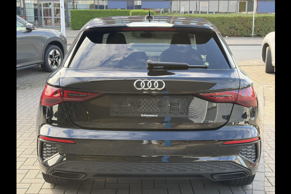 Audi A3 Sportback 45 TFSI e S edition Competition | Matrix LED |  18 inch | B&O Audio | Camera | Adaptive cruise control | Elektrisch verstelbare stoel(en) met geheugen | Head up Display | Keyless entry