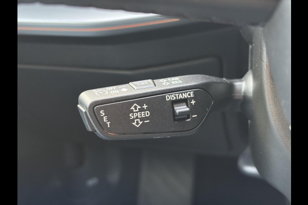 Audi A3 Sportback 45 TFSI e S edition Competition | Matrix LED |  18 inch | B&O Audio | Camera | Adaptive cruise control | Elektrisch verstelbare stoel(en) met geheugen | Head up Display | Keyless entry