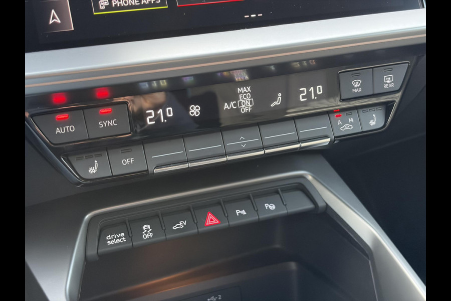 Audi A3 Sportback 45 TFSI e S edition Competition | Matrix LED |  18 inch | B&O Audio | Camera | Adaptive cruise control | Elektrisch verstelbare stoel(en) met geheugen | Head up Display | Keyless entry