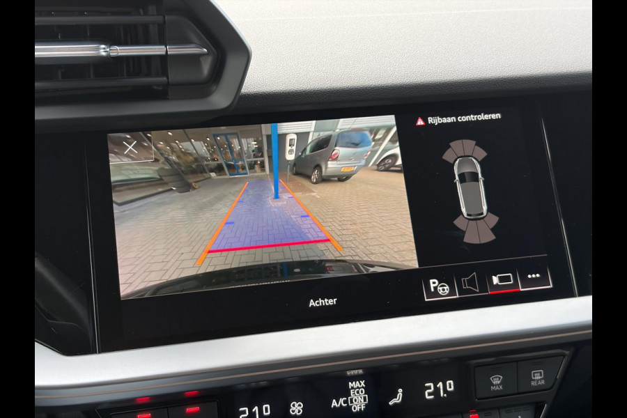 Audi A3 Sportback 45 TFSI e S edition Competition | Matrix LED |  18 inch | B&O Audio | Camera | Adaptive cruise control | Elektrisch verstelbare stoel(en) met geheugen | Head up Display | Keyless entry