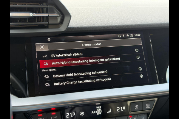 Audi A3 Sportback 45 TFSI e S edition Competition | Matrix LED |  18 inch | B&O Audio | Camera | Adaptive cruise control | Elektrisch verstelbare stoel(en) met geheugen | Head up Display | Keyless entry