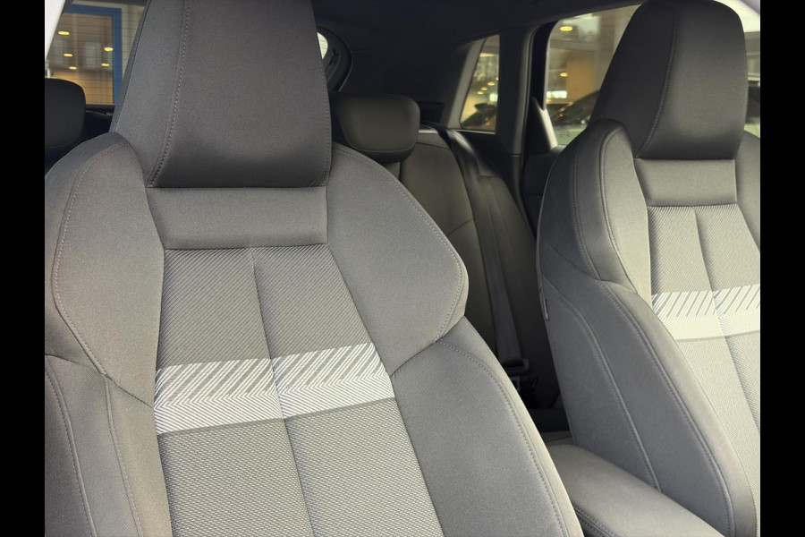 Audi A3 Sportback 45 TFSI e S edition Competition | Matrix LED |  18 inch | B&O Audio | Camera | Adaptive cruise control | Elektrisch verstelbare stoel(en) met geheugen | Head up Display | Keyless entry