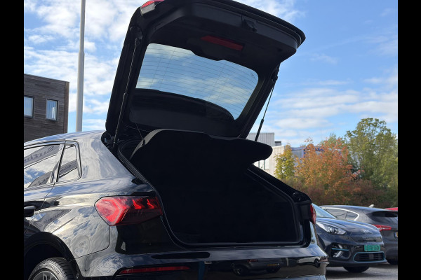 Audi A3 Sportback 45 TFSI e S edition Competition | Matrix LED |  18 inch | B&O Audio | Camera | Adaptive cruise control | Elektrisch verstelbare stoel(en) met geheugen | Head up Display | Keyless entry