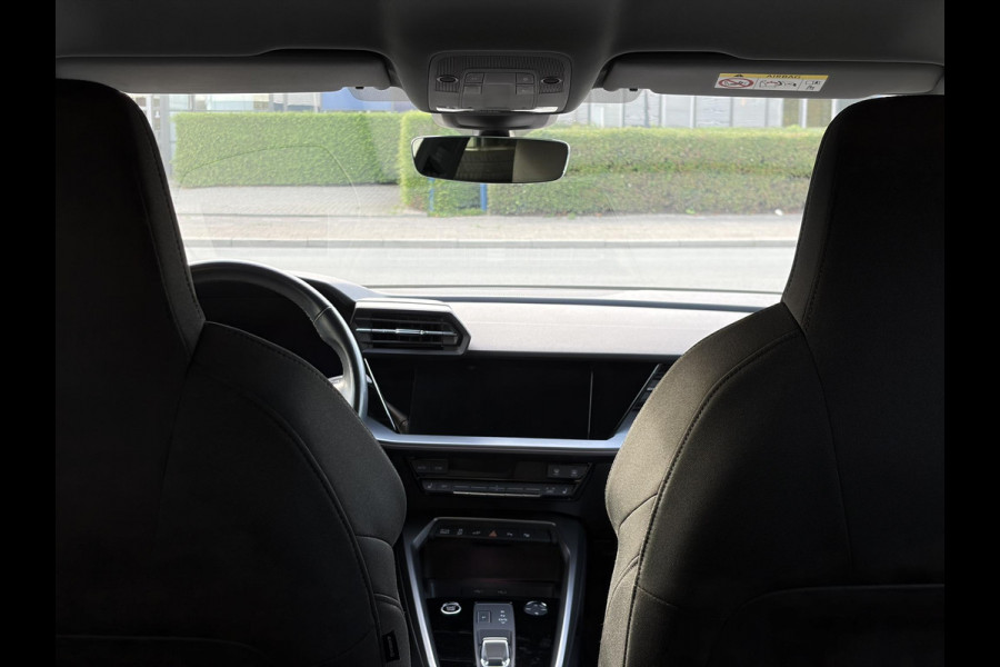 Audi A3 Sportback 45 TFSI e S edition Competition | Matrix LED |  18 inch | B&O Audio | Camera | Adaptive cruise control | Elektrisch verstelbare stoel(en) met geheugen | Head up Display | Keyless entry