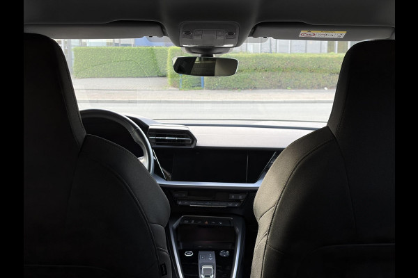 Audi A3 Sportback 45 TFSI e S edition Competition | Matrix LED |  18 inch | B&O Audio | Camera | Adaptive cruise control | Elektrisch verstelbare stoel(en) met geheugen | Head up Display | Keyless entry