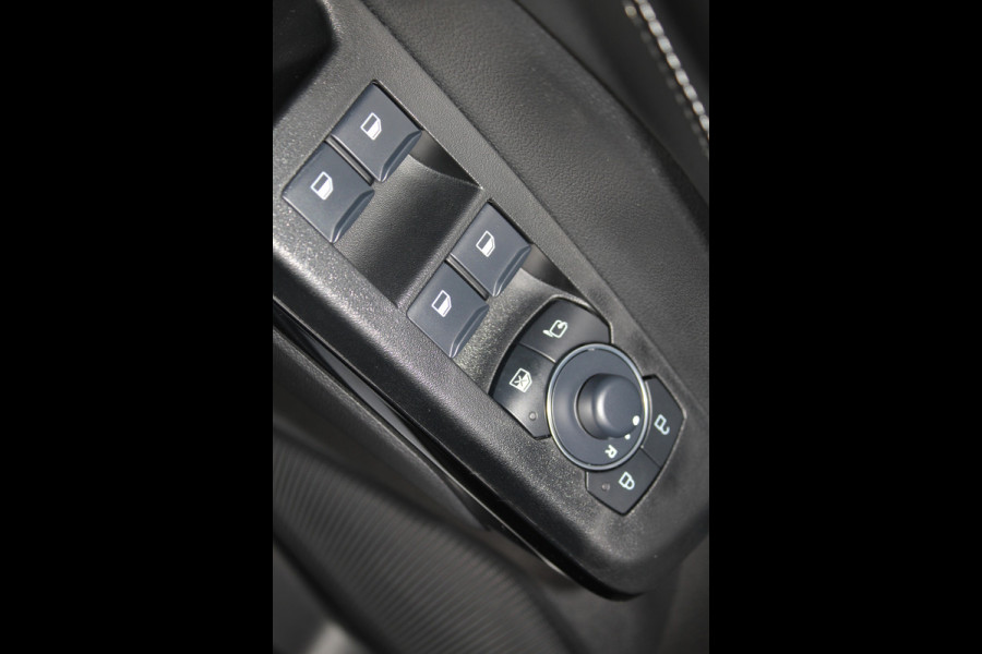 Ford Puma 1.0-125pk EcoBoost Mild-Hybrid Titanium. Z.g.a.n., slechts 3.000km ! Fabrieksgarantie t/m 19-02-2030 ! Autm. airco, navigatie, bluetooth telefoonvoor., all season banden, stoel-, stuur- en voorraamverw., rij assistent pakket, metallic lak, etc.