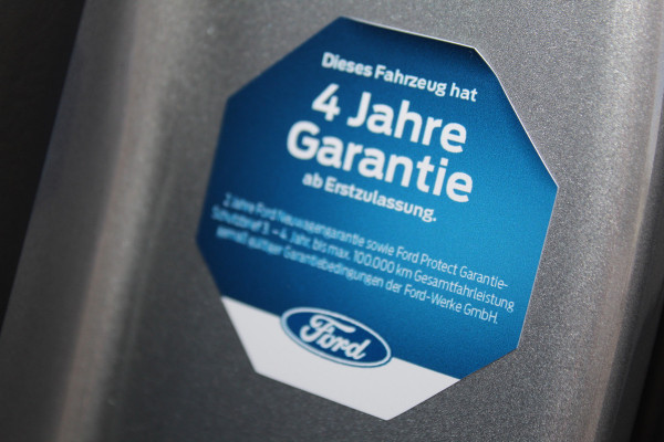 Ford Puma 1.0-125pk EcoBoost Mild-Hybrid Titanium. Z.g.a.n., slechts 3.000km ! Fabrieksgarantie t/m 19-02-2030 ! Autm. airco, navigatie, bluetooth telefoonvoor., all season banden, stoel-, stuur- en voorraamverw., rij assistent pakket, metallic lak, etc.