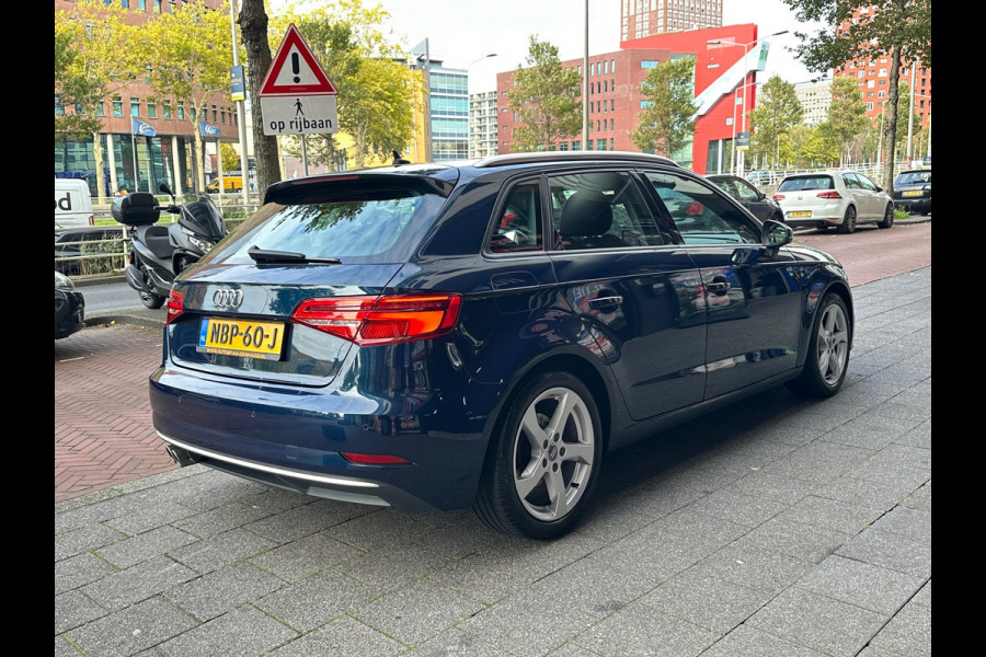 Audi A3 Sportback 35 TFSI CoD Design Automaat Navi Carplay