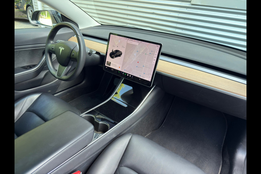 Tesla Model 3 Dual Long Range AWD 75 kWh 84,3 SOH l Pano l Leder l Camera l
