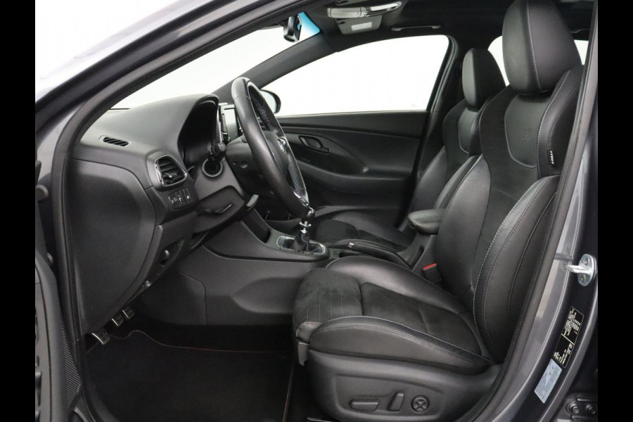 Hyundai i30 2.0 T-GDI N2 Performance | Panoramadak | Memory | Cruise control | Stuur/stoel verwarming | Camera | Park assist | Carplay | Climate control | 19" velgen