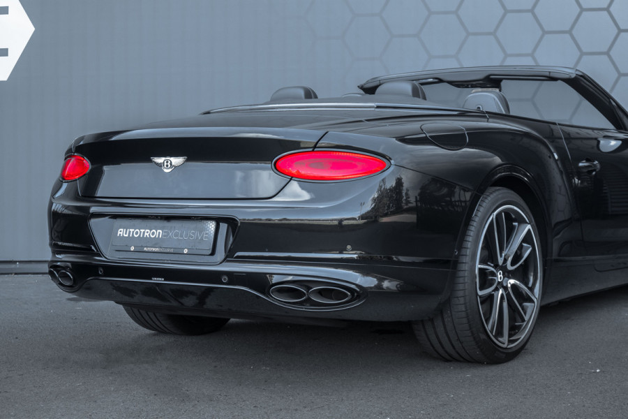 Bentley Continental GTC 4.0 V8 MULLINER | NAIM AUDIO | DIAMOND QUILTING SPEC. | TOURING+CITY SPEC. | ROTATING DISPLAY | CARBON INTERIOR | HEAD-UP | BLAC WINDSCHERM | ZWART DAK | DYNAMIC RIDE | CHROME PINSTRIPE INTERIOR | EMBLEMEN IN HOOFDSTEUNEN | ETC.