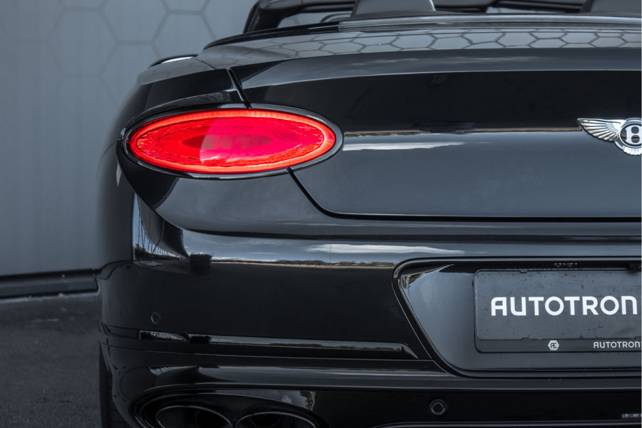 Bentley Continental GTC 4.0 V8 MULLINER | NAIM AUDIO | DIAMOND QUILTING SPEC. | TOURING+CITY SPEC. | ROTATING DISPLAY | CARBON INTERIOR | HEAD-UP | BLAC WINDSCHERM | ZWART DAK | DYNAMIC RIDE | CHROME PINSTRIPE INTERIOR | EMBLEMEN IN HOOFDSTEUNEN | ETC.