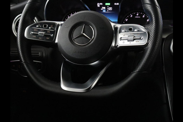 Mercedes-Benz GLC 300e 4MATIC Premium Plus | SOH 94,4% | Half leder | Cruise control | Stoelverwarming | Trekhaak | Camera | Park assist | Carplay | Sfeerverlichting | Climate control