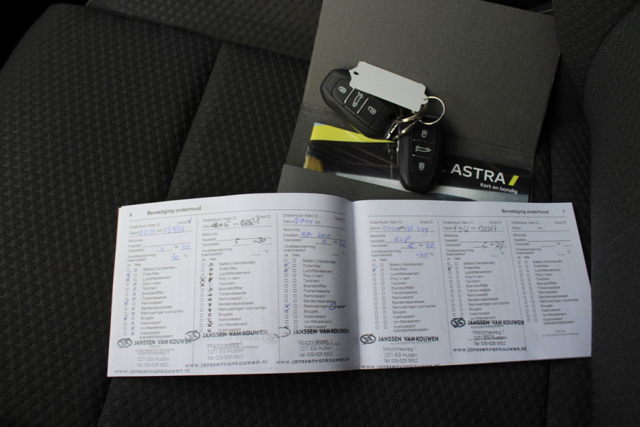 Opel Astra Sports Tourer 1.2 Business Edition AGR-stoel dealer onderhouden camera bomvol