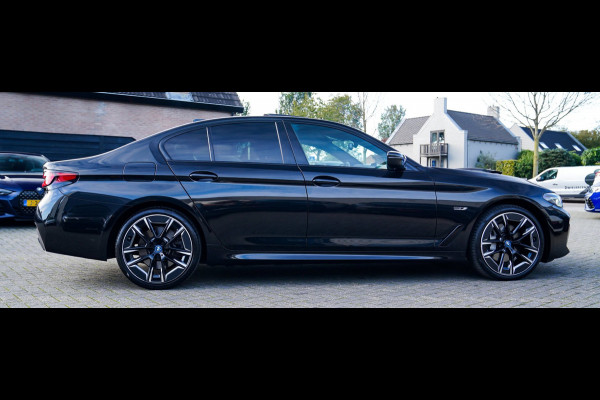 BMW 5 Serie 545e xDrive High Executive | Harman/Kardon | Laser LED | HuD | Facelift | Softclose | Panorama | Alcantara | Massage