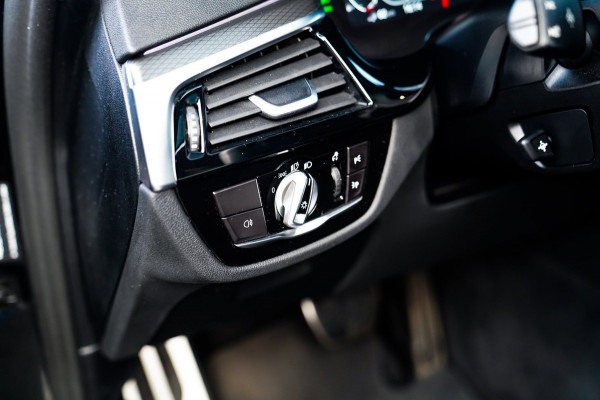 BMW 5 Serie 545e xDrive High Executive | Harman/Kardon | Laser LED | HuD | Facelift | Softclose | Panorama | Alcantara | Massage