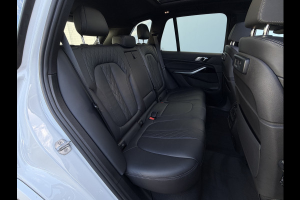 BMW X5 xDrive45e High Executive M-Sport 4WS Pano 22Inch HUD Elek.Trekhaak 98% SOH VOL!