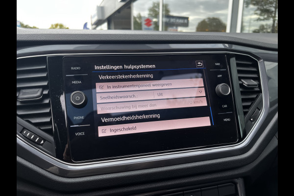 Volkswagen T-Roc 2.0 TSI 4Motion Sport Business R 190pk Automaat | Panoramadak | Adapt. Cruise | Afn. trekhaak | Dodehoek | Elektr. klep | Winter Pack | etc. etc.
