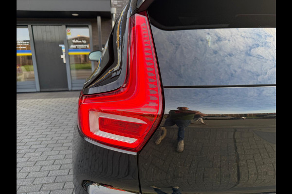 Volvo XC40 1.5 T2 R-Design | 1E EIGENAAR | 3/6/12MND GARANTIE | AUTOMAAT | PANO | LED | DAB | CRUISE | CARPLAY | STOELVERWM | BLIS | HARMAN KARDON |