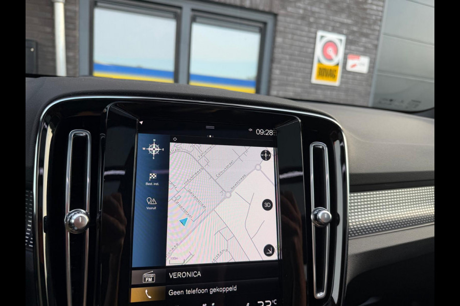 Volvo XC40 1.5 T2 R-Design | 1E EIGENAAR | 3/6/12MND GARANTIE | AUTOMAAT | PANO | LED | DAB | CRUISE | CARPLAY | STOELVERWM | BLIS | HARMAN KARDON |