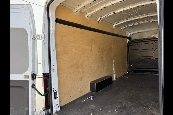 Ford E-Transit e-Transit 68kWh 184PK