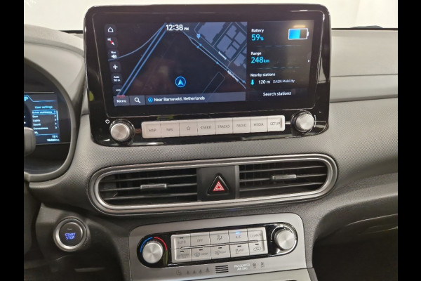 Hyundai Kona EV Comfort 64 kWh SOH 95% | Automaat | Achteruitrijcamera | parkeersensoren voor- en achter |