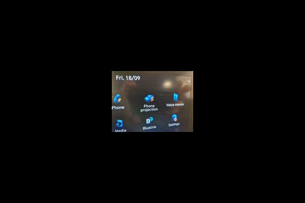 Hyundai Kona EV Comfort 64 kWh SOH 95% | Automaat | Achteruitrijcamera | parkeersensoren voor- en achter |