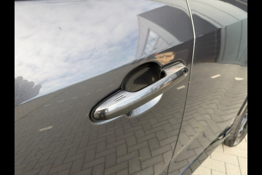 Toyota RAV4 2.5 Hybrid Bi-Tone PANO NAP CAMERA APK