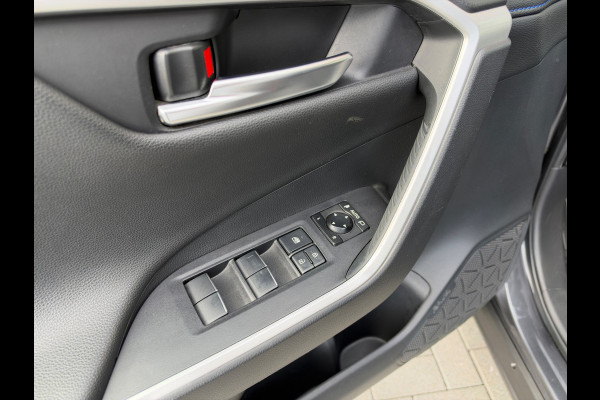 Toyota RAV4 2.5 Hybrid Bi-Tone PANO NAP CAMERA APK
