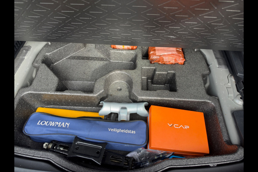 Toyota RAV4 2.5 Hybrid Bi-Tone PANO NAP CAMERA APK