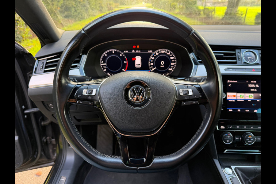 Volkswagen Passat Variant 1.6 TDI Highline Business R | Navi + Cruise control Nu € 9.975 Ex BTW,- !!!