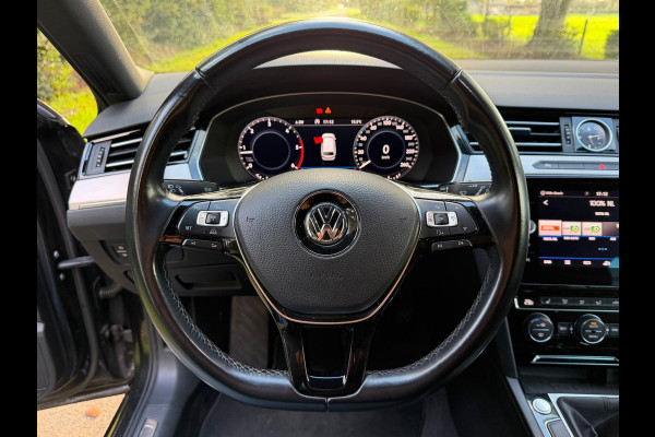 Volkswagen Passat Variant 1.6 TDI Highline Business R | Navi + Cruise control Nu € 9.975 Ex BTW,- !!!