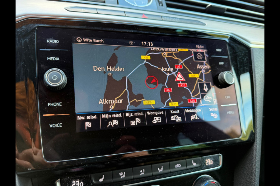 Volkswagen Passat Variant 1.6 TDI Highline Business R | Navi + Cruise control Nu € 9.975 Ex BTW,- !!!