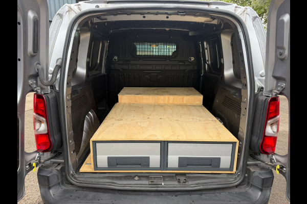 Peugeot Partner 1.6 BlueHDI Premium / Trekhaak / App connect / Cruise / Laadvloer dubbel