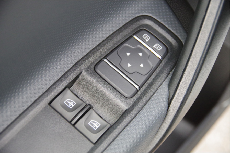Mercedes-Benz Citan 112 CDI L1 3-ZITS, LED, TREKHAAK, KEYLESS, CAMERA, CRUISE, CLIMA, PARKEERSENSOREN