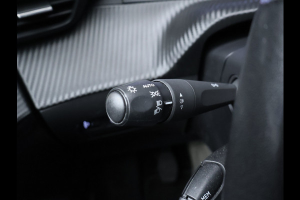 Peugeot 208 1.2 PureTech Allure Sport (APPLE CARPLAY,NAVI,CAMERA,360 VIEW,CLIMATE,CRUISE,GETINT,LED,SPORTSTOELEN,LM VELGEN)