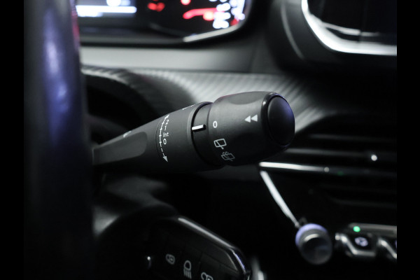 Peugeot 208 1.2 PureTech Allure Sport (APPLE CARPLAY,NAVI,CAMERA,360 VIEW,CLIMATE,CRUISE,GETINT,LED,SPORTSTOELEN,LM VELGEN)