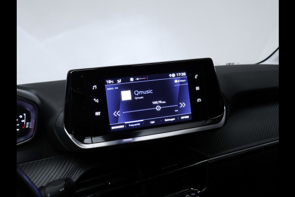 Peugeot 208 1.2 PureTech Allure Sport (APPLE CARPLAY,NAVI,CAMERA,360 VIEW,CLIMATE,CRUISE,GETINT,LED,SPORTSTOELEN,LM VELGEN)