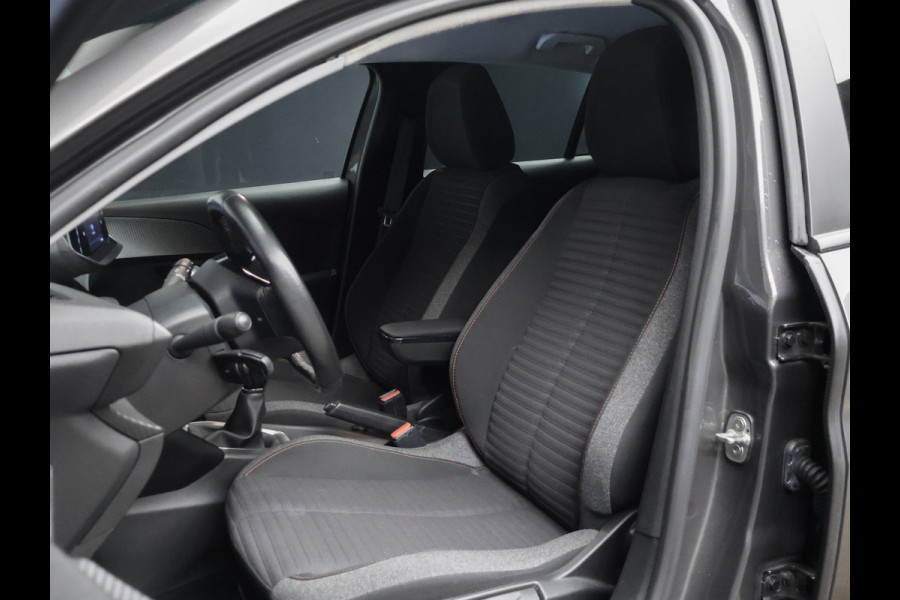 Peugeot 208 1.2 PureTech Allure Sport (APPLE CARPLAY,NAVI,CAMERA,360 VIEW,CLIMATE,CRUISE,GETINT,LED,SPORTSTOELEN,LM VELGEN)