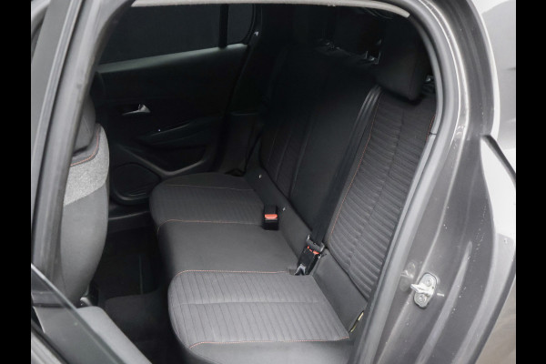Peugeot 208 1.2 PureTech Allure Sport (APPLE CARPLAY,NAVI,CAMERA,360 VIEW,CLIMATE,CRUISE,GETINT,LED,SPORTSTOELEN,LM VELGEN)