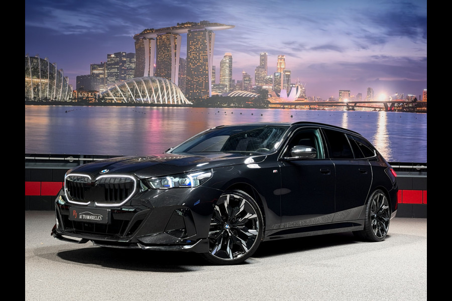 BMW 5 Serie Touring 520i |Panorama|HeadUp|Trekhaak|Crystal|Carbon|BTW
