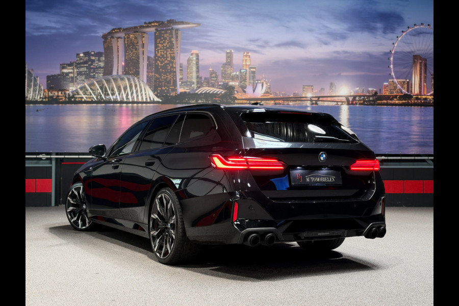 BMW 5 Serie Touring 520i |Panorama|HeadUp|Trekhaak|Crystal|Carbon|BTW