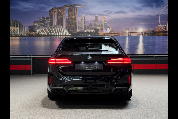 BMW 5 Serie Touring 520i |Panorama|HeadUp|Trekhaak|Crystal|Carbon|BTW