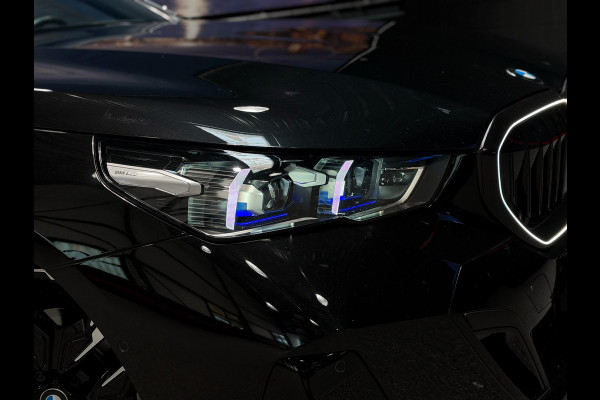 BMW 5 Serie Touring 520i |Panorama|HeadUp|Trekhaak|Crystal|Carbon|BTW