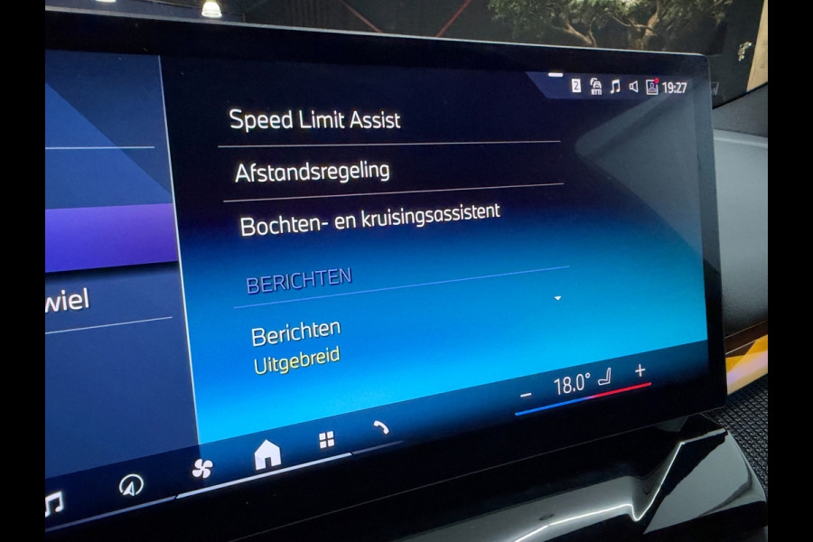 BMW 5 Serie Touring 520i |Panorama|HeadUp|Trekhaak|Crystal|Carbon|BTW
