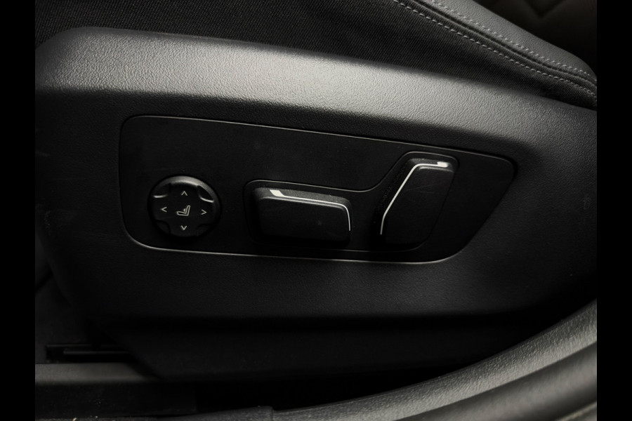 BMW 5 Serie Touring 520i |Panorama|HeadUp|Trekhaak|Crystal|Carbon|BTW