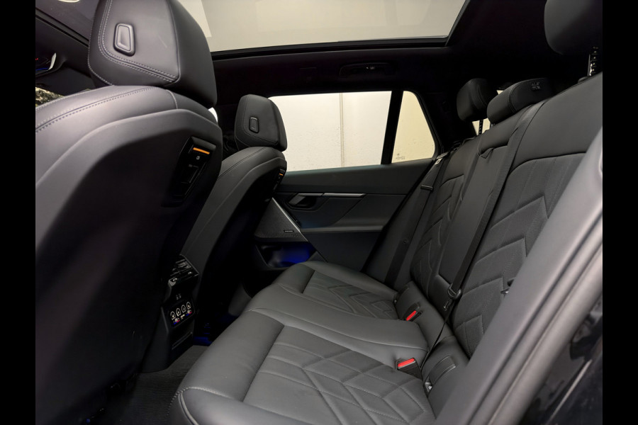 BMW 5 Serie Touring 520i |Panorama|HeadUp|Trekhaak|Crystal|Carbon|BTW
